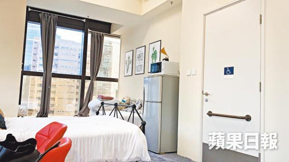 房間廁所由殘廁改建而成。 房間廁所由殘廁改建而成。