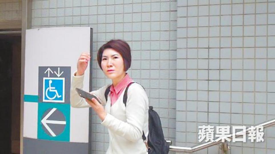 被告萬明珠昨承認一項襲擊致造成身體傷害罪。羅日昇攝 被告萬明珠昨承認一項襲擊致造成身體傷害罪。羅日昇攝