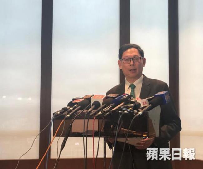金管局總裁陳德霖表示,外滙基金會優先考慮綠色及ESG項目,相信比訂立硬指標更為可行。 金管局總裁陳德霖表示,外滙基金會優先考慮綠色及ESG項目,相信比訂立硬指標更為可行。