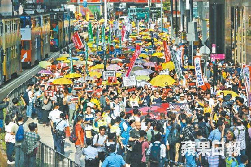 大批市民4.28上街反對港府硬推送中惡法。 大批市民4.28上街反對港府硬推送中惡法。