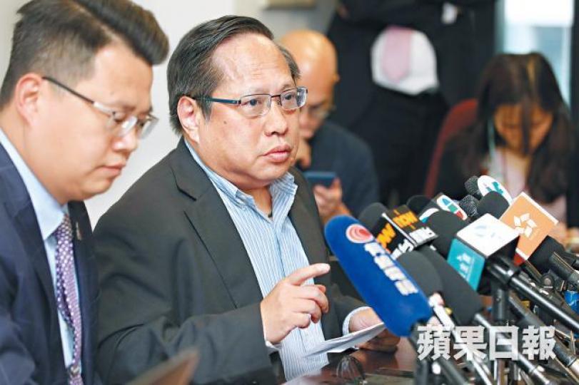 何俊仁轟林鄭為找理由支持送中惡法,將他的說話扭曲及斷章取義。 何俊仁轟林鄭為找理由支持送中惡法,將他的說話扭曲及斷章取義。