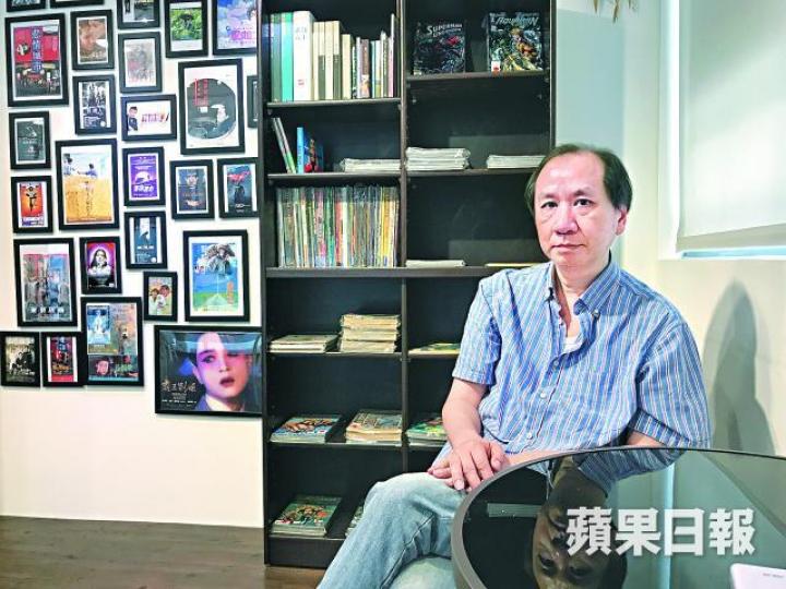 香港影評人蒲鋒移民到台灣,預計今年7月可取得當地身份證。資料圖片蒲鋒熱愛電影、歷史文學,在西門町開了家書店。 香港影評人蒲鋒移民到台灣,預計今年7月可取得當地身份證。資料圖片蒲鋒熱愛電影、歷史文學,在西門町開了家書店。