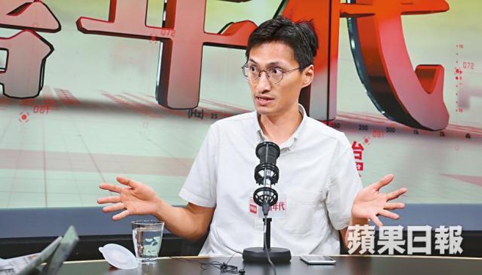 朱凱廸認為目前仍有其他可行方案,毋須將草案直接提交大會。 朱凱廸認為目前仍有其他可行方案,毋須將草案直接提交大會。
