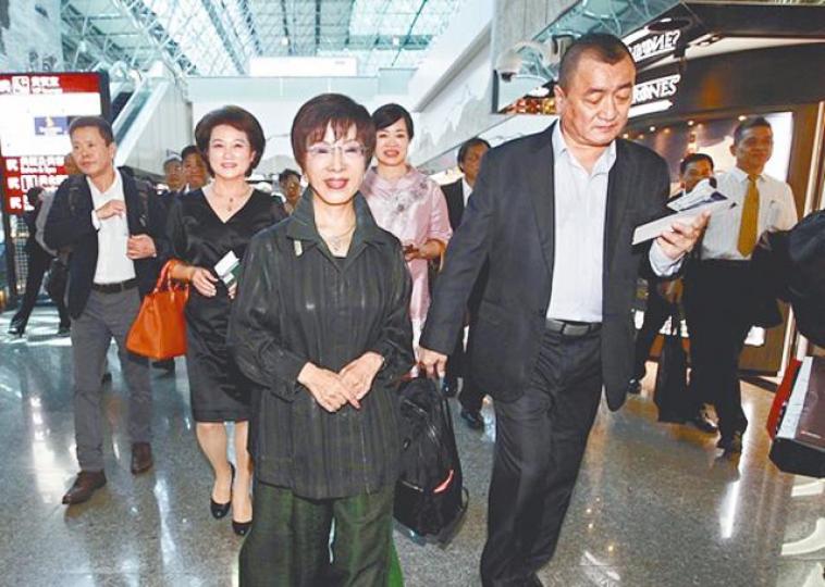 洪秀柱昨率團到北京交流。 洪秀柱昨率團到北京交流。