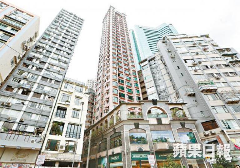 跑馬地永光苑屬單幢式物業,以享有馬場景作賣點。資料圖片 跑馬地永光苑屬單幢式物業,以享有馬場景作賣點。資料圖片