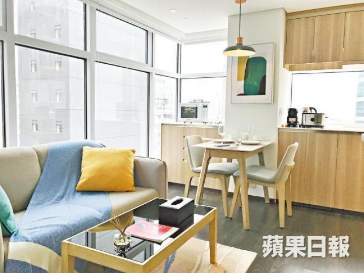 發展商開放單位予傳媒參觀,其中2603室的單位實用面積462方呎。 發展商開放單位予傳媒參觀,其中2603室的單位實用面積462方呎。