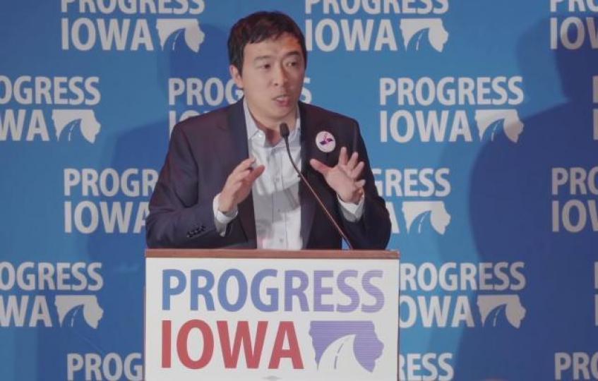 楊澤安參選美國總統的政綱之一,竟然是用PowerPoint發表國情咨文,以針對特朗普隨口噏。資料圖片 楊澤安參選美國總統的政綱之一,竟然是用PowerPoint發表國情咨文,以針對特朗普隨口噏。資料圖片
