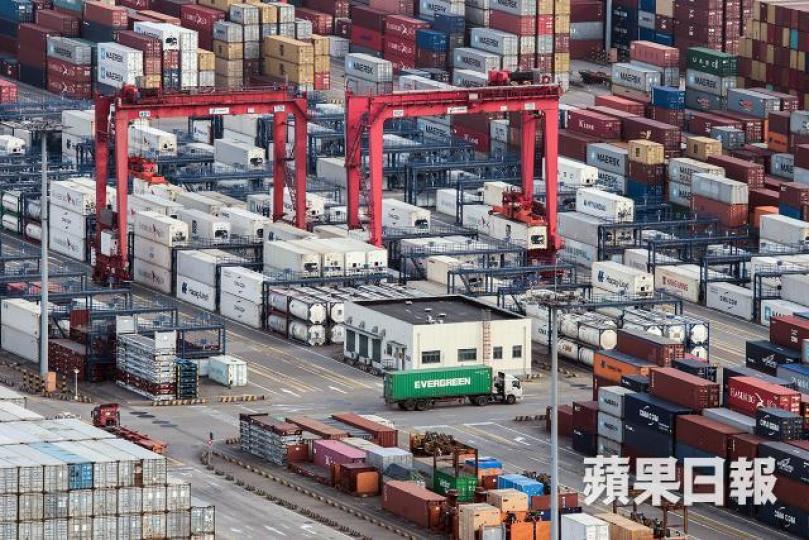 內地除了消費、工業增加值大遜預期外,之前公佈4月出口數據亦失色。資料圖片 內地除了消費、工業增加值大遜預期外,之前公佈4月出口數據亦失色。資料圖片