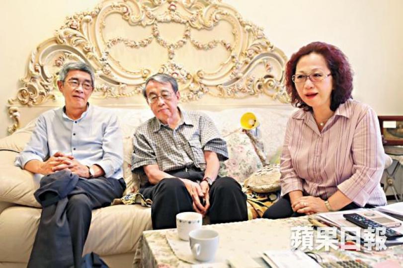 林榮基與林保華及楊月清夫婦是近30年老朋友,三人重逢合照。 林榮基與林保華及楊月清夫婦是近30年老朋友,三人重逢合照。