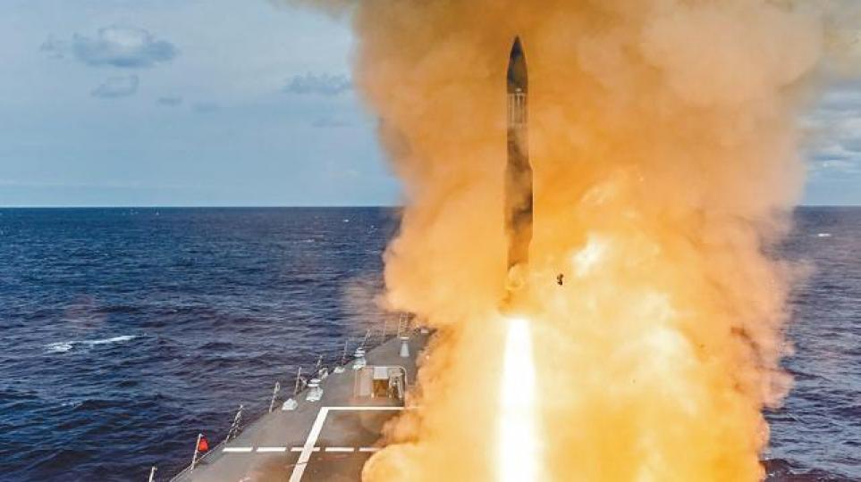 美國向南韓出售標準二型艦對空導彈。 美國向南韓出售標準二型艦對空導彈。