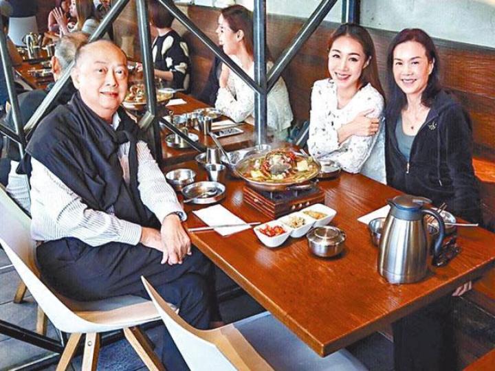 黃心妙昨日貼出陪父母食飯相，但未見胞妹黃心穎同行。互聯網圖片黃心穎。資料圖片