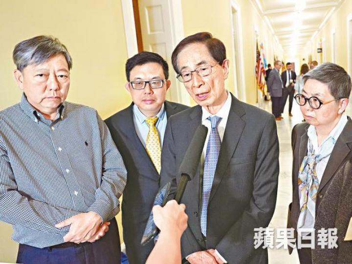 民主派訪美團行程結束,左起為李卓人、涂謹申、李柱銘及吳靄儀。 民主派訪美團行程結束,左起為李卓人、涂謹申、李柱銘及吳靄儀。