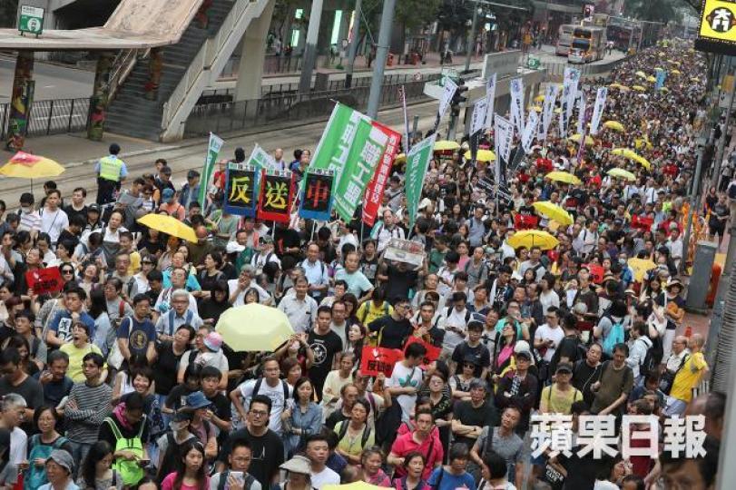 香港市民基本是保守的中產,這次運動把淺藍也拉進反對派陣營,是很難得的。 資料圖片 香港市民基本是保守的中產,這次運動把淺藍也拉進反對派陣營,是很難得的。 資料圖片