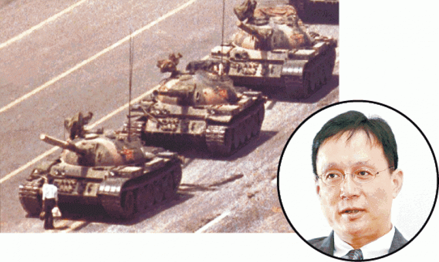 馬力(圓圖)2007年發表「坦克碌豬論」激起民憤。 馬力(圓圖)2007年發表「坦克碌豬論」激起民憤。