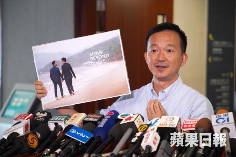 陳志全昨批評港鐵在國泰廣告風波中推卸責任。 陳志全昨批評港鐵在國泰廣告風波中推卸責任。