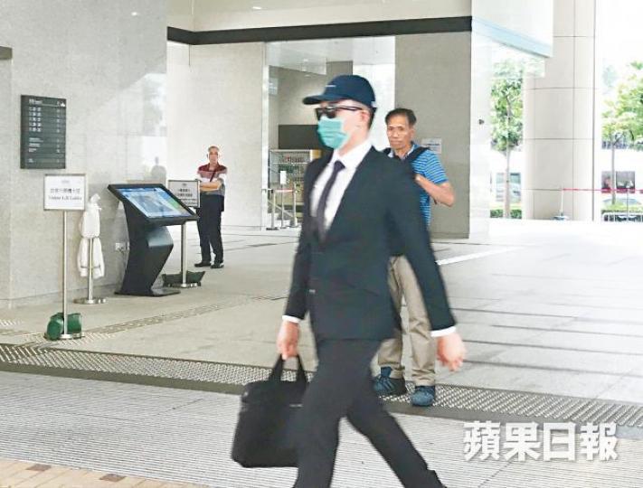 被告朱灝立昨日獲准保釋。鄭語霆攝 被告朱灝立昨日獲准保釋。鄭語霆攝