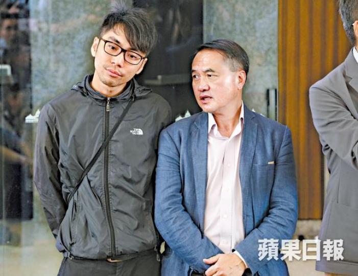 鍾耀華及李永達因佔中案被判監八個月、緩刑兩年。 鍾耀華及李永達因佔中案被判監八個月、緩刑兩年。