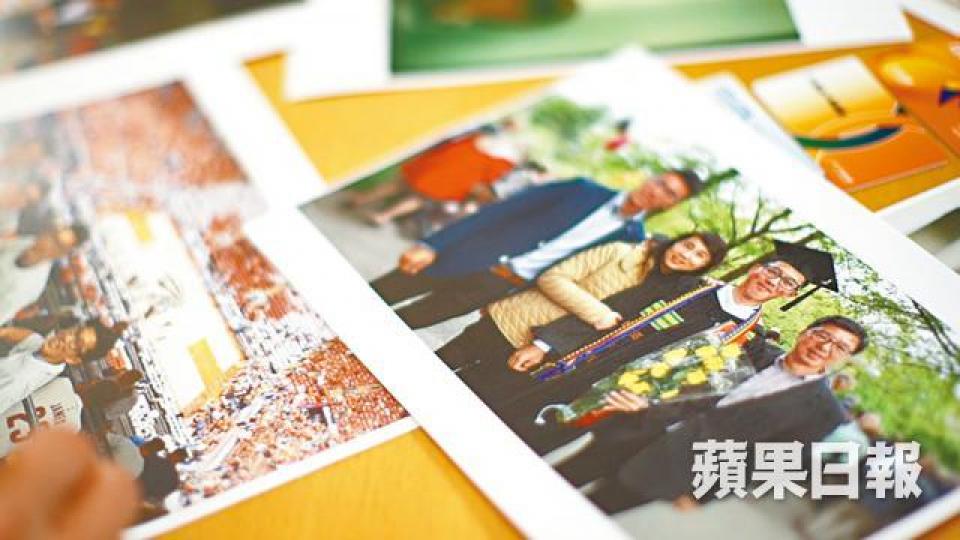 張耀堂與家人出席細仔大學畢業典禮。 張耀堂與家人出席細仔大學畢業典禮。