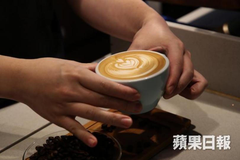 喝一杯好的咖啡也可以是快樂的經驗。 喝一杯好的咖啡也可以是快樂的經驗。
