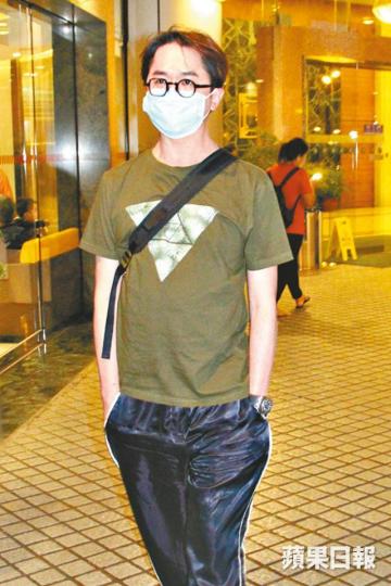 兆尊現身時一面輕鬆，更表示祥嫂休息數天便可出院。猷君表示發燒要到醫院睇醫生。