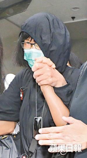 【二 姊】被告的二姊馬慧莊昨到庭聽審。 【二 姊】被告的二姊馬慧莊昨到庭聽審。