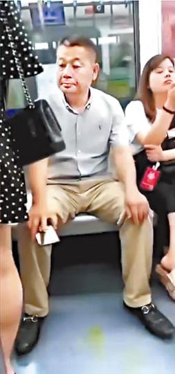 偷拍裙底男子被指是常筠玲。 偷拍裙底男子被指是常筠玲。