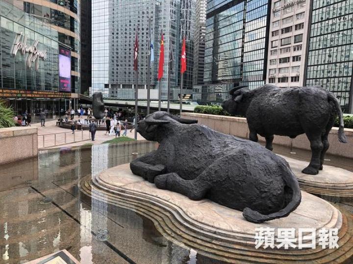港股陰陰跌，以反向ETF來對沖，心理上會比較平衡。資料圖片