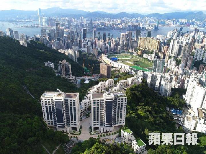 本港山頂豪宅地段向來是超級豪宅造價重要指標。資料圖片 本港山頂豪宅地段向來是超級豪宅造價重要指標。資料圖片