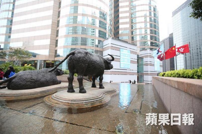 港股技術指標背馳,本星期迎來短期反彈也非不可能,但建議逢高減倉。 資料圖片 港股技術指標背馳,本星期迎來短期反彈也非不可能,但建議逢高減倉。 資料圖片