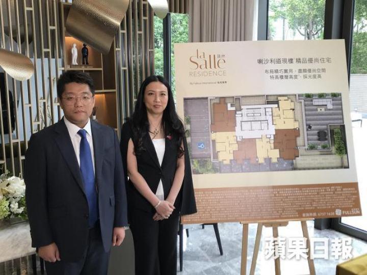 福晟國際投資總監張楠(左)表示,項目部署月內開售。 福晟國際投資總監張楠(左)表示,項目部署月內開售。