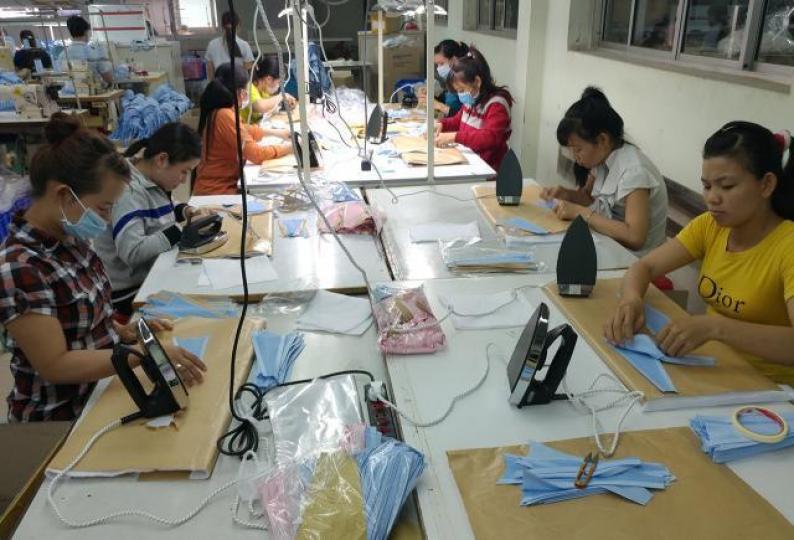 許多廠商都在說搬廠到越南,但假若壯大越南以打擊中國,對特朗普而言,等於在養大一隻小老虎。 資料圖片 許多廠商都在說搬廠到越南,但假若壯大越南以打擊中國,對特朗普而言,等於在養大一隻小老虎。 資料圖片