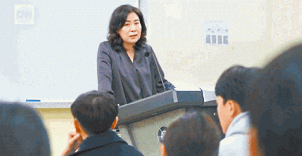 斐教授指學生對於兩性關係有不少誤解。 斐教授指學生對於兩性關係有不少誤解。