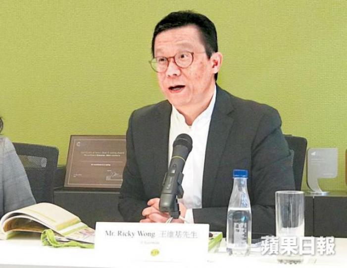 王維基昨日出席港視股東會,指收支平衡繼續是公司的目標。 王維基昨日出席港視股東會,指收支平衡繼續是公司的目標。
