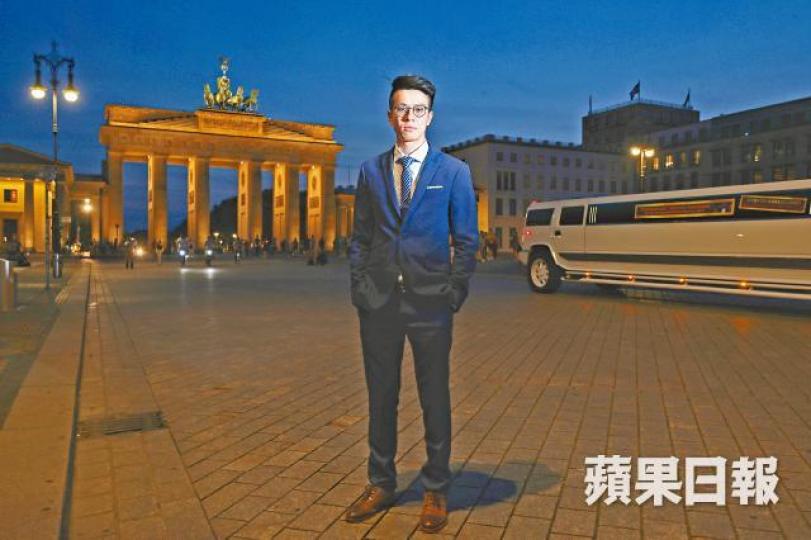 黃台仰因為不滿港府硬推送中例,決定公開隱藏逾年的難民身份。何家達攝 黃台仰因為不滿港府硬推送中例,決定公開隱藏逾年的難民身份。何家達攝