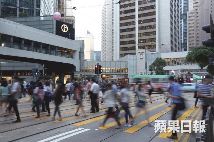 調查發現香港市民近半生活滿意度一般。資料圖片 調查發現香港市民近半生活滿意度一般。資料圖片