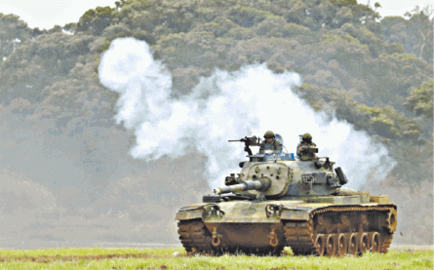 美國據報將向台灣售20億美元武器;圖為台戰車日前參與實兵演練。 美國據報將向台灣售20億美元武器;圖為台戰車日前參與實兵演練。