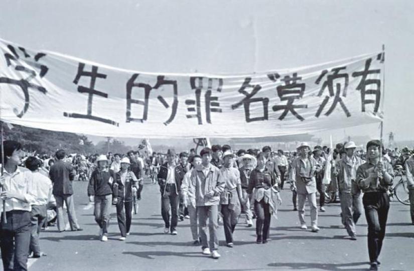 敏感日子接踵而來,六四30周年悼念活動剛結束,明天本港舉行反送中遊行;圖為八九學運民眾上街。 敏感日子接踵而來,六四30周年悼念活動剛結束,明天本港舉行反送中遊行;圖為八九學運民眾上街。