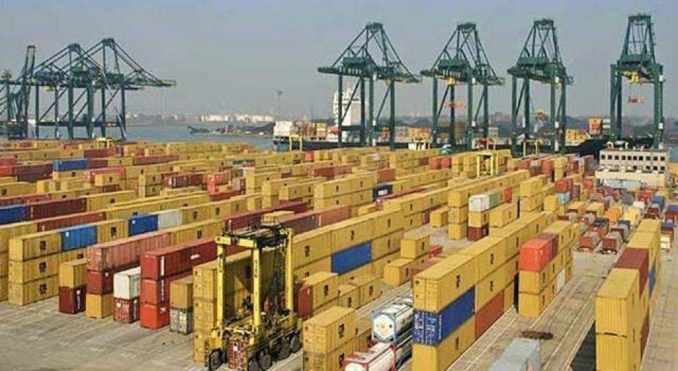 招商局港口從事港口業務、保稅物流等,股價對中美貿戰反應過度,價殘可博。 互聯網圖片
招商局港口從事港口業務、保稅物流等,股價對中美貿戰反應過度,價殘可博。 互聯網圖片