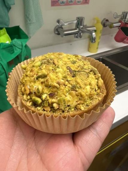 公司同事升職請食升職餅...
