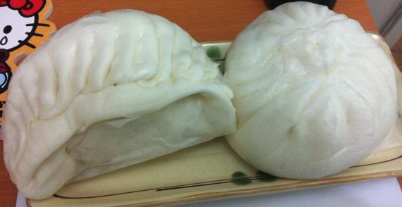榨菜豬肉包

包子很大個，拿上手份量十足！包肉非常鬆軟彈牙，甜甜的，真的很好吃！...