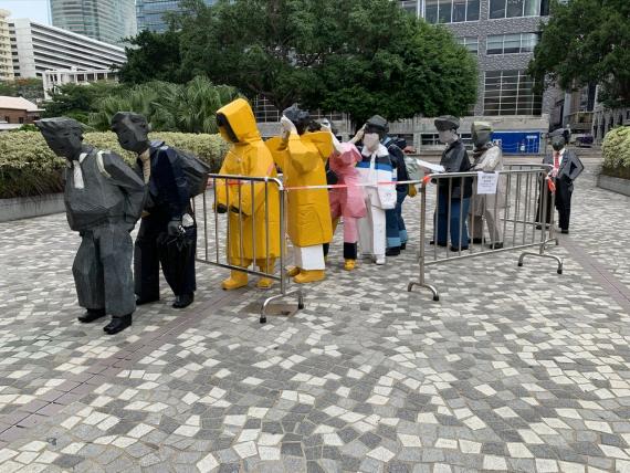 仍未解除限聚令所以要分隔開（搞笑😄）...