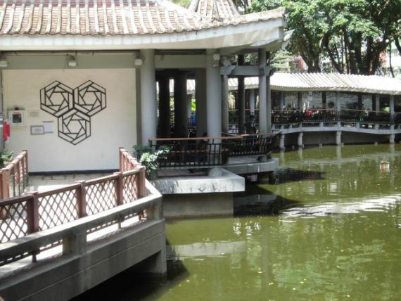往橋內園,,遊吓景点！...